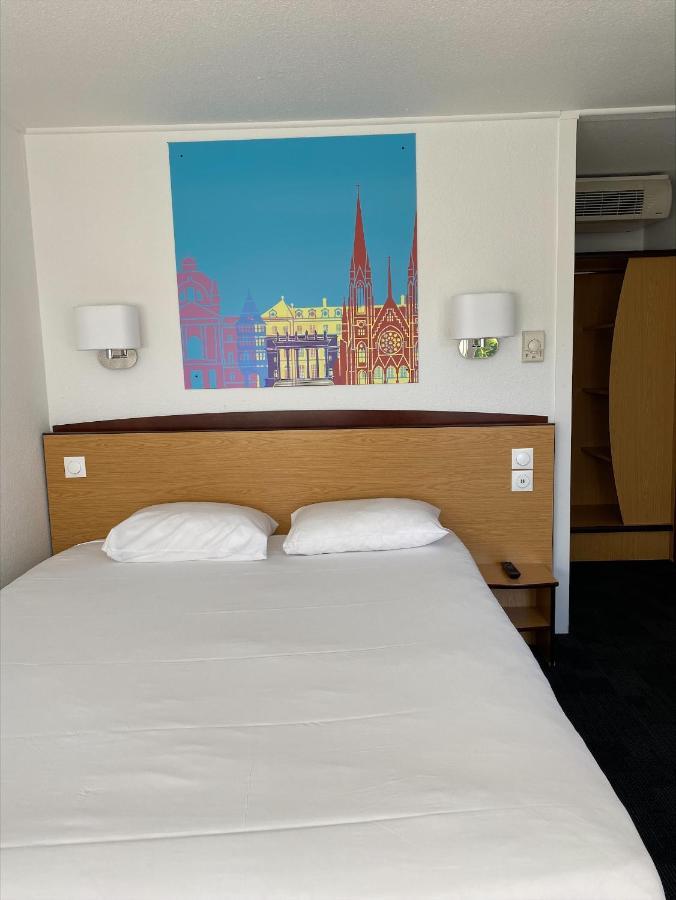 Kyriad Direct Marseille Est La Valentine La Penne-sur-Huveaune Buitenkant foto