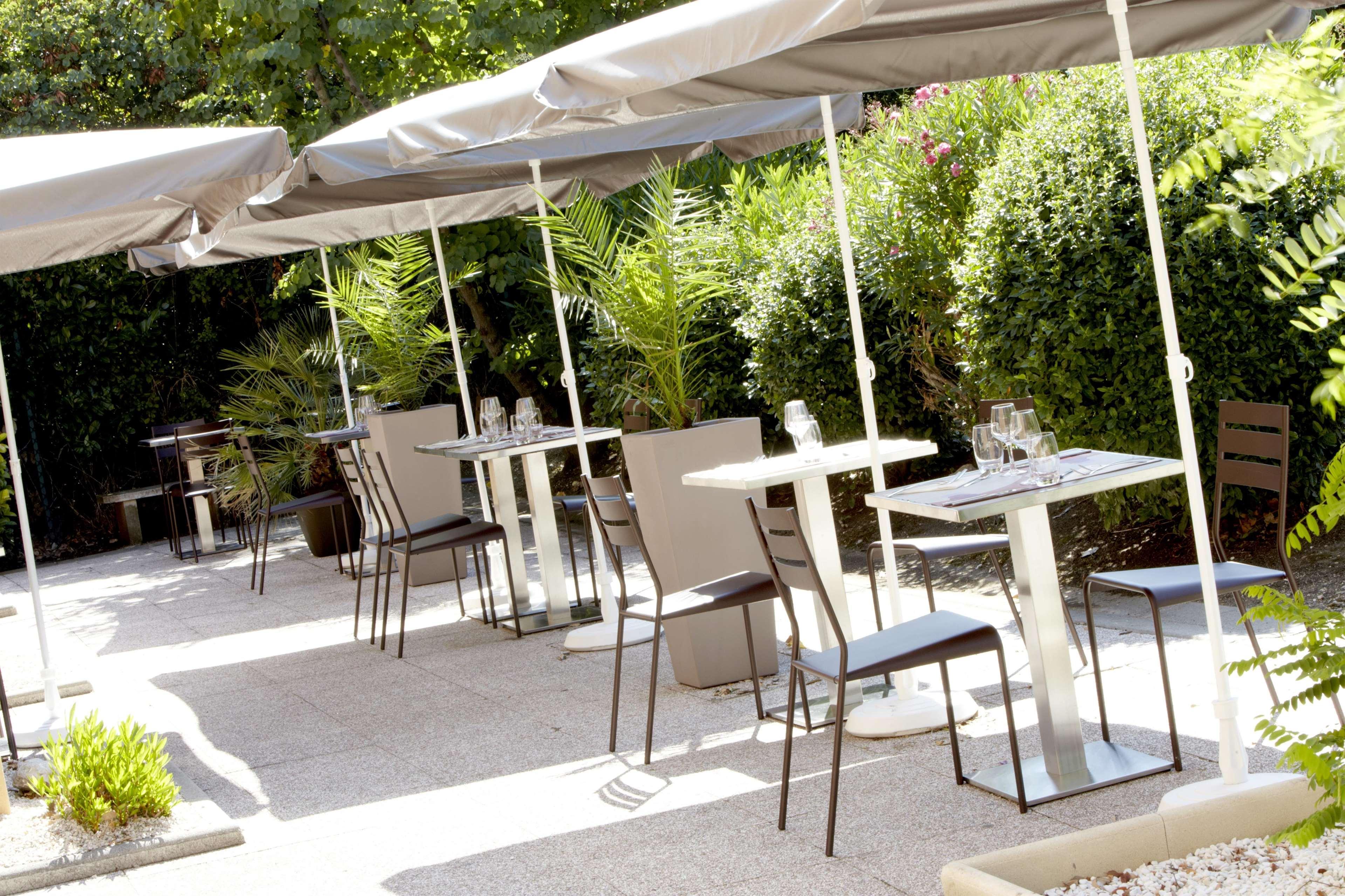 Kyriad Direct Marseille Est La Valentine La Penne-sur-Huveaune Restaurant foto
