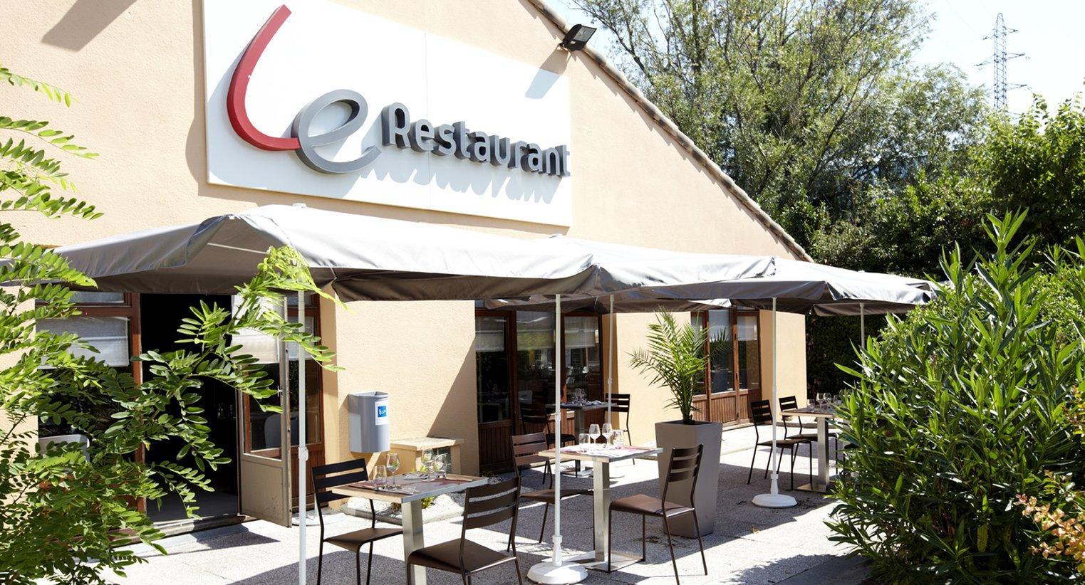 Kyriad Direct Marseille Est La Valentine La Penne-sur-Huveaune Buitenkant foto
